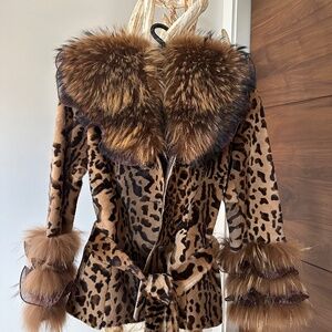 Leopard coat NWT jacket CACHE’. LUXE